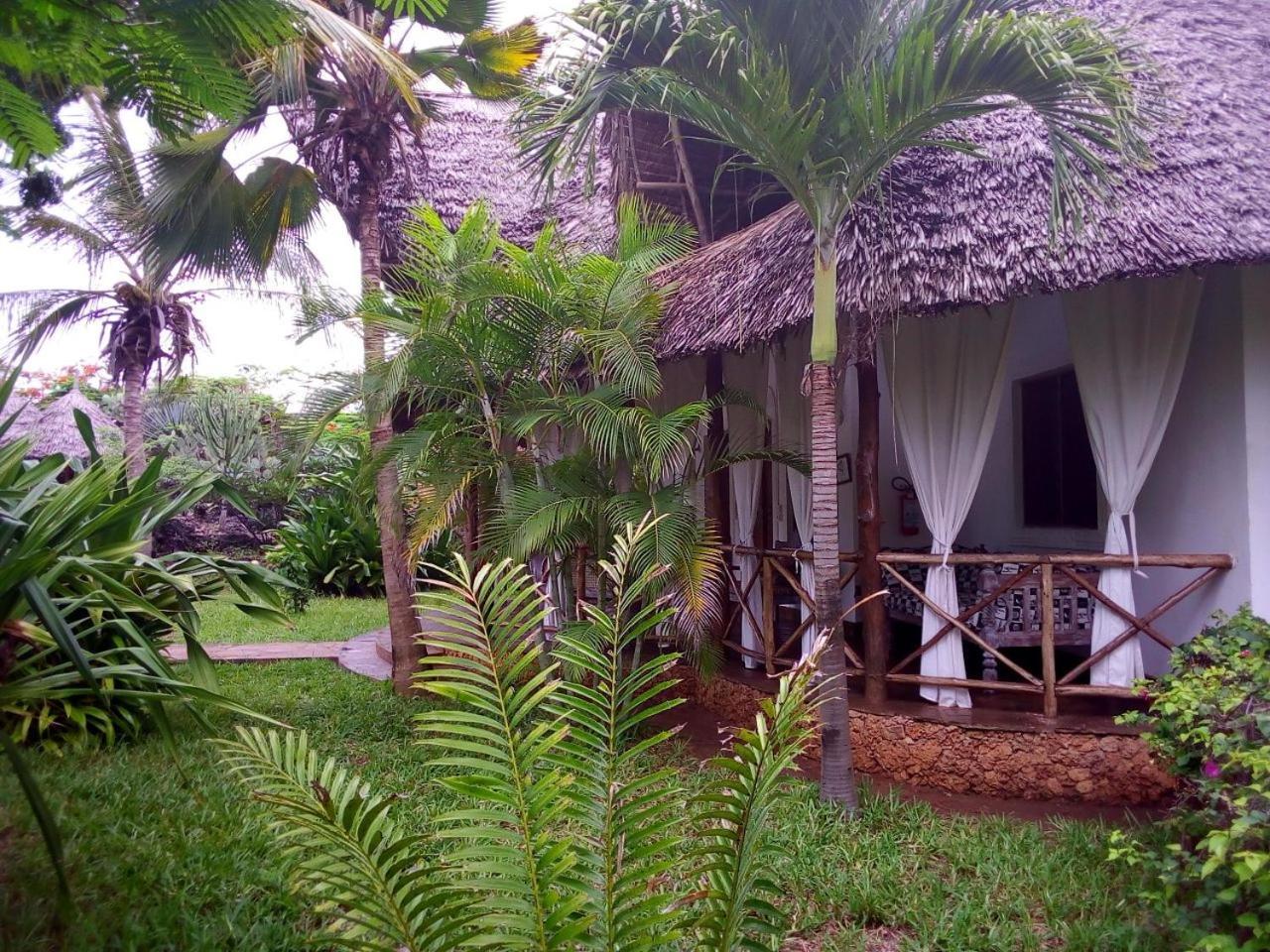 Marine Holiday House Malindi Esterno foto